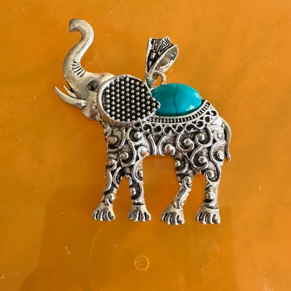 Elephant Pendants and One Pair Earrings Lot of 11 - Picture 7 of 16